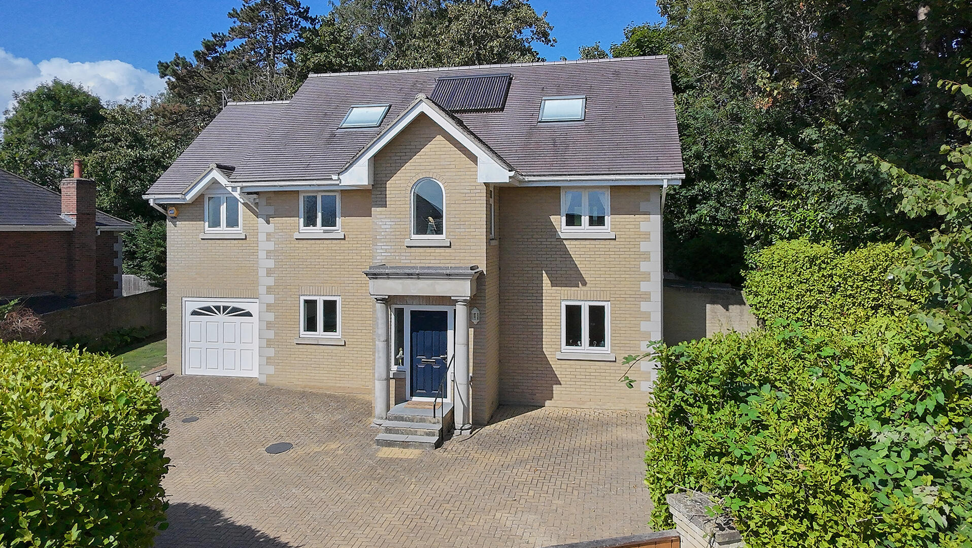 5 bed property in Grove Road, Ryde